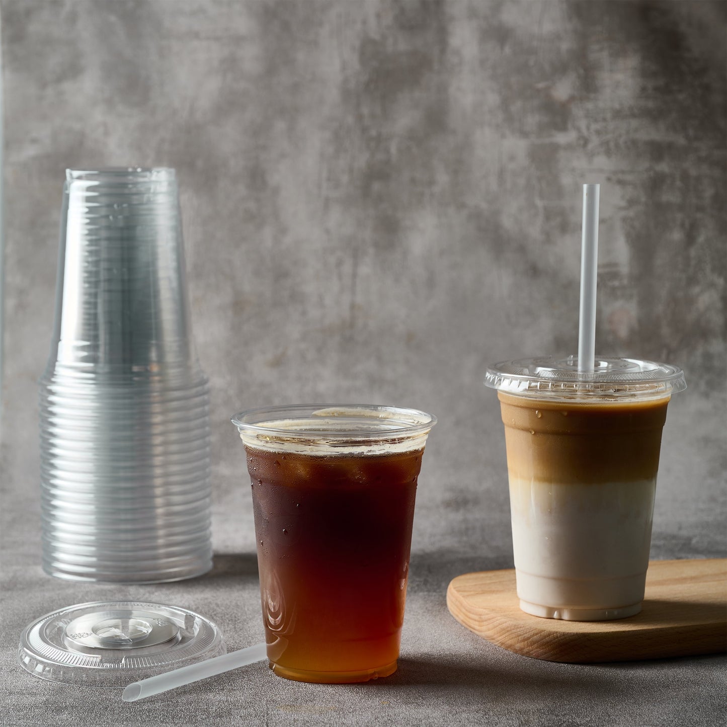 Jolly Chef product gallery image 4 named Plastic Cups with Lids and Straws, Disposable Togo Drinking Cups with 16oz