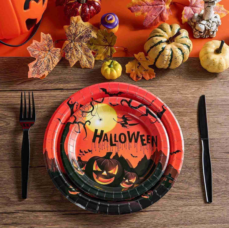 Jolly Chef's Affordable Bulk Paper Plates: Perfect for Halloween Celebrations