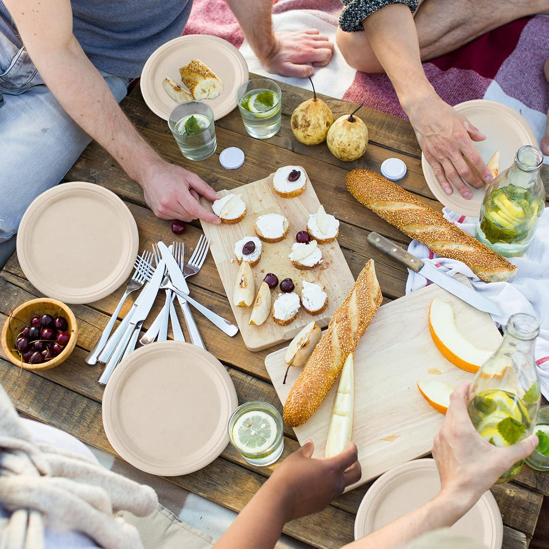 Sustainable Dining Made Easy: JollyChef’s Eco-Friendly Disposable Paper Plates